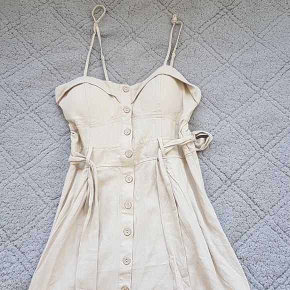 dress - Picture 1 of 2